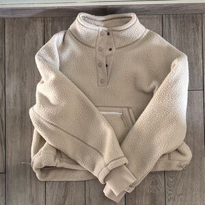 Gym shark Beige cropped Pullover